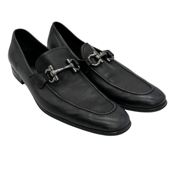Salvatore Ferragamo Gancini Logo Black Leather Men display picture 1